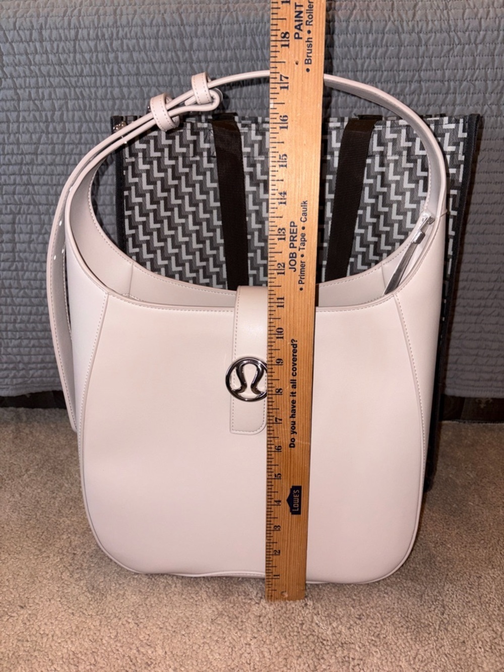 LARGE LULULEMON CLASSY SHOULDER BAG CASHEW FULL INCLUSION SHOP BAG, DUST BAG NWT - Picture 13 of 15